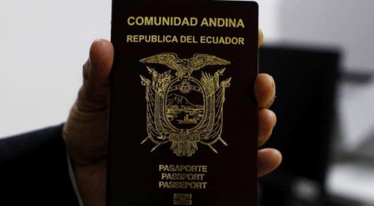 De acuerdo con el estudio, los ecuatorianos pueden ingresar a 92 países sin necesitar visa / Foto: EFE