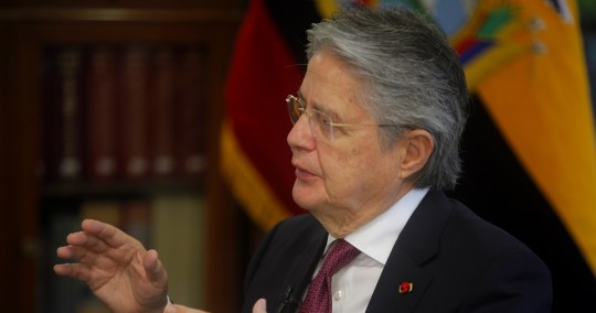 En un mensaje a la nación transmitido por radio, televisión y redes sociales, el mandatario repitió el "Sí" para su consulta de ocho preguntas / Foto: EFE