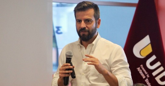 Pablo Arosemena, ministro de Economía, habló sobre los impactos del triunfo del ‘Sí’ en la consulta popular/ Foto: cortesía Ministerio de Finanzas