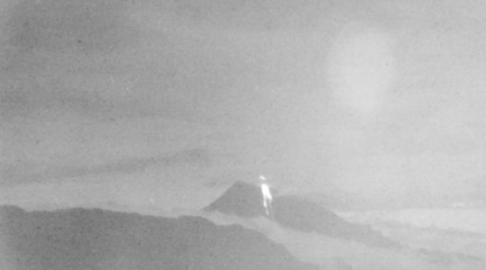 El Sangay es el último volcán del sur de Ecuador que está en proceso de erupción desde el 7 de mayo del 2019. Foto: Captura / El Comercio
