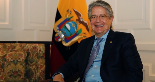 "Vamos a bajar el Impuesto a la Salida de Divisas (ISD) en un punto en 2022", dijo Lasso. / Foto: EFE