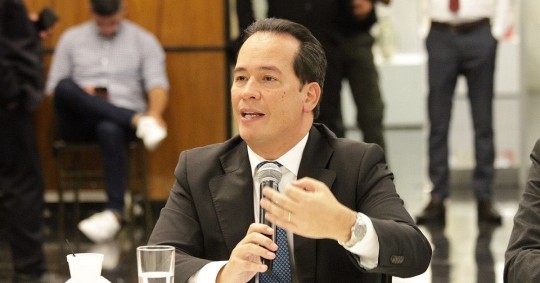 "Nos mantenemos firmes en la defensa del derecho de los ecuatorianos a vivir en democracia" / Foto: cortesía Ministerio de Gobierno 