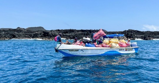2.6 toneladas de desechos fueron retiradas de las costas de Galápagos / Foto: Cortesía ministerio de Ambiente