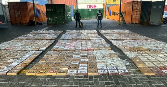 La droga estaba escondida dentro de once tanques metálicos de forma cilíndrica / Foto: cortesía Polícia Nacional 