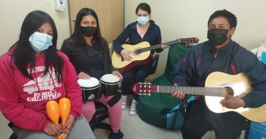 Se adquirieron guitarras, maracas, bongós, balones, cuerdas…/ Foto: cortesía Ministerio de Salud