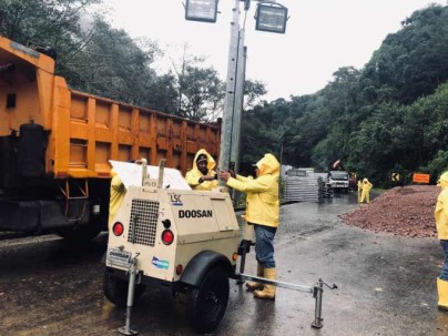 Trabajos. Se espera que la conectividad se restablezca en pocos días. Foto: La Hora