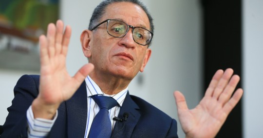 Ecuador saca a concurso 3 proyectos eléctricos por $ 1.861 millones / Foto: EFE