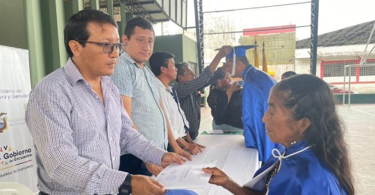 35 productores de Puerto Napo recibieron certificados / Foto: cortesía ministerio de Agricultura