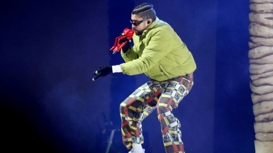 Bad Bunny saldrá en la portada de la revista Time con un texto en español por primera vez / Foto: EFE