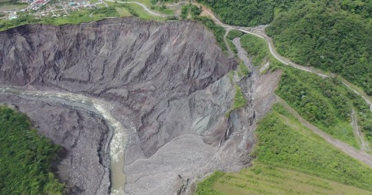 La erosión del río Coca obligó a cerrar la vía Quito-Lago Agrio / Foto: cortesía Ministerio de Obras Públicas