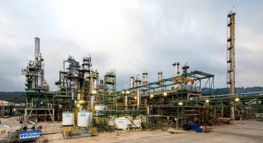 Actualmente, la Refinería de Esmeraldas produce un 50 % de residuos (fuel oil) y un 50 % de productos ligeros (gasolina, diésel y GLP) / Foto: cortesía Petroecuador