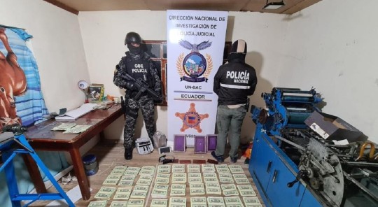 La Policía desarticuló banda que falsificaba dólares / Foto: cortesía ministerio de Gobierno