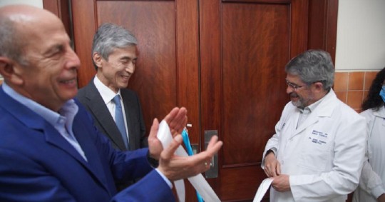 La donación se ha venido efectuando desde el año pasado, pero este jueves se desarrolló la ceremonia oficial de entrega de los equipos / Foto: cortesía Ministerio de Salud