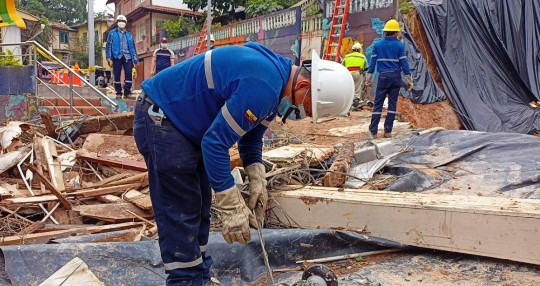 50 personas trabajan en la remediación del socavón en Zaruma / Foto: cortesía Ministerio de Energía