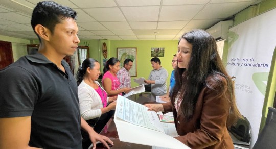 Alrededor de 2.071 hectáreas que se han legalizado para el desarrollo socioeconómico y productivo de las familias campesinas de Napo / Foto: cortesía ministerio de Agricultura