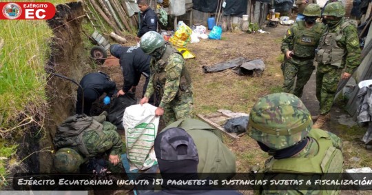 Las operaciones tuvieron lugar en la comunidad de Guananguicho, del municipio de San Pedro de Huaca / Foto: cortesía Ejercito Ecuatoriano 