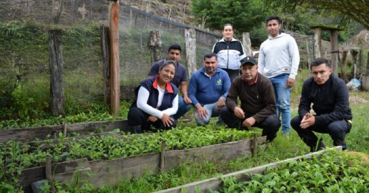 La Prefectura entregó 1.176 sacos de abonos orgánicos/ Foto: cortesía Prefectura de Zamora