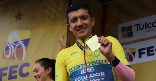 Richard Carapaz ganó su primera corona en Ecuador / Foto: EFE
