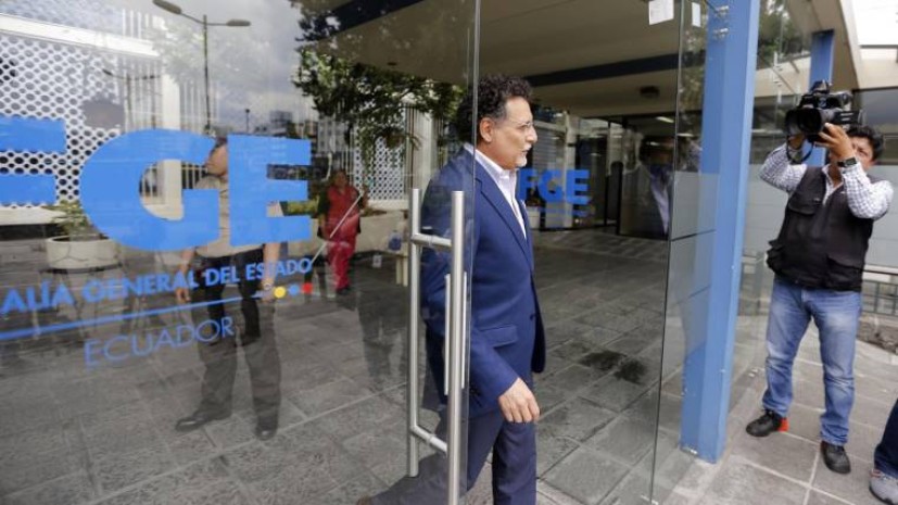 Defensa. El contralor Pablo Celi debe presentar en Fiscalía las pruebas de descargo a la denuncia efectuada. Foto: Expreso Defensa. El contralor Pablo Celi debe presentar en Fiscalía las pruebas de descargo a la denuncia efectuada. Foto: Expreso