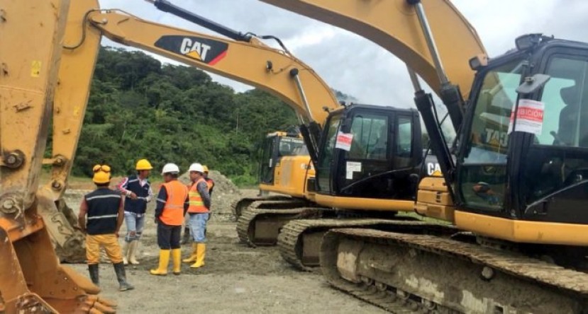 Técnicos de Arcom y del MAE fueron retenidos en Zamora Chinchipe. Foto: Ecuavisa
