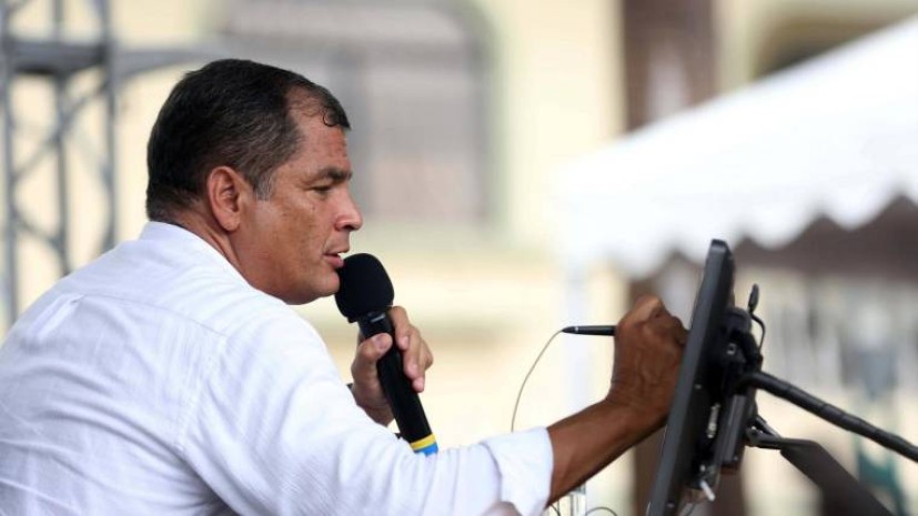 Expresidente Rafael Correa en los Enlaces Ciudadanos. Foto: Expreso