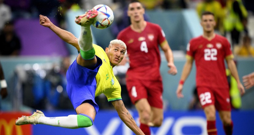 Los tres puntos dejan a Brasil líder del Grupo G, empatada con Suiza, que venció a Camerún, pero con mejor diferencia de goles / Foto: EFE Los tres puntos dejan a Brasil líder del Grupo G, empatada con Suiza, que venció a Camerún, pero con mejor diferencia de goles / Foto: EFE