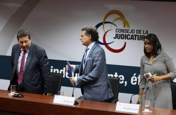 Marco Proaño, delegado de la Procuraduría; Pablo Celi, contralor General del Estado, y Diana Salazar, fiscal General, presentaron la queja contra los jueces. Foto: Expreso