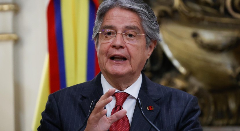 Guillermo Lasso ha convocado a un referéndum para modificar de la Constitución en materia de seguridad ciudadana, instituciones del Estado y medioambiente / Foto: EFE Guillermo Lasso ha convocado a un referéndum para modificar de la Constitución en materia de seguridad ciudadana, instituciones del Estado y medioambiente / Foto: EFE