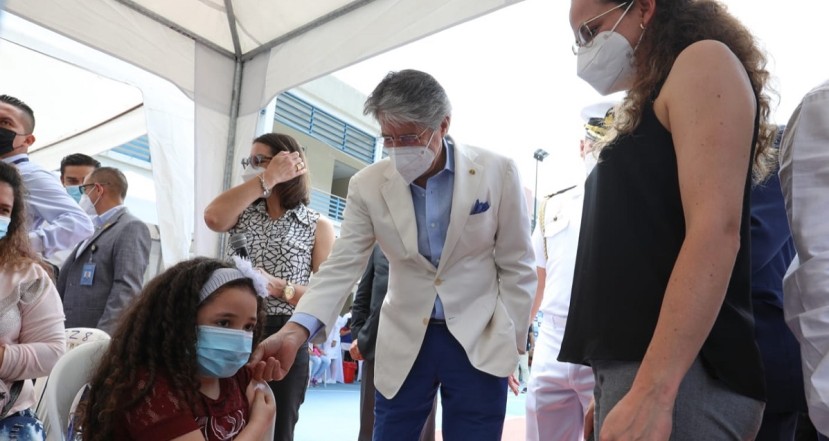 Ecuador prevé alcanzar 85% de población inmunizada para finales de año / Foto: EFE