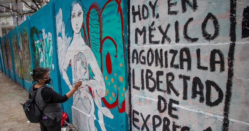 A nivel global, 116 trabajadores de los medios de comunicación fueron asesinados en 29 países distintos, un 46 % más que en 2021 / Foto: EFE A nivel global, 116 trabajadores de los medios de comunicación fueron asesinados en 29 países distintos, un 46 % más que en 2021 / Foto: EFE