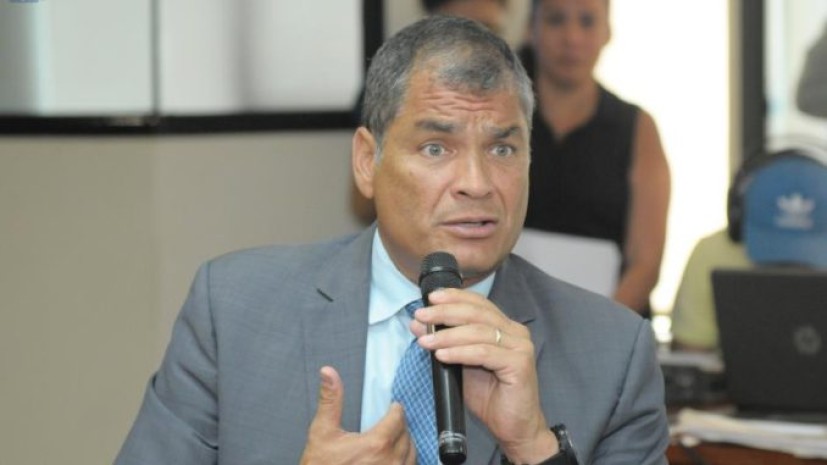 El expresidente Rafael Correa, en una foto de archivo, de febrero de 2018, en Guayaquil. Foto: La República