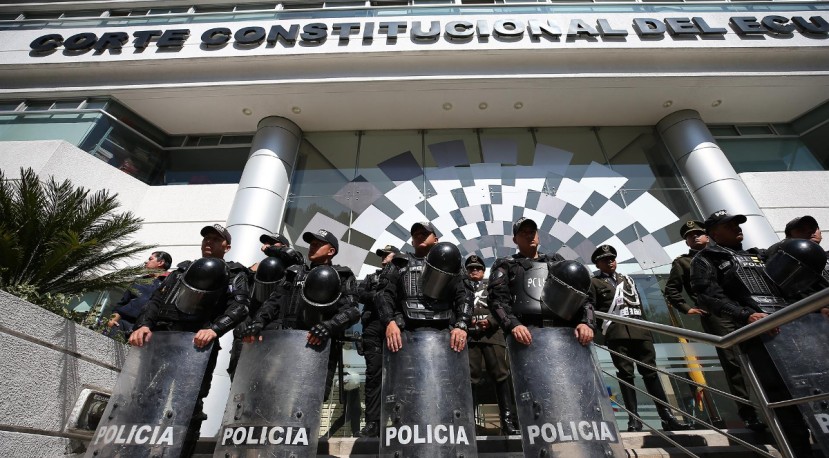 La Corte Constitucional aprobó las dos nuevas preguntas presentadas por el Gobierno para el referéndum que busca convocar / Foto: EFE La Corte Constitucional aprobó las dos nuevas preguntas presentadas por el Gobierno para el referéndum que busca convocar / Foto: EFE