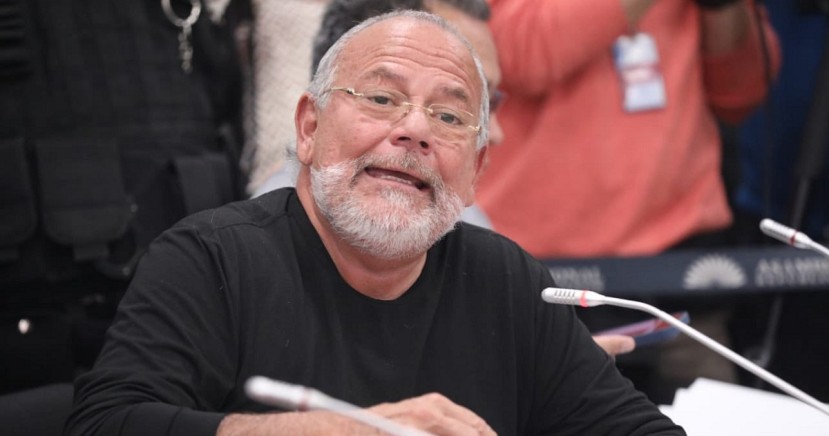 Pareja Yanuzzelli afirmó que esa estructura provocó una pérdida al Estado de más de 5.000 millones de dólares / Foto: cortesía UnsionTV Pareja Yanuzzelli afirmó que esa estructura provocó una pérdida al Estado de más de 5.000 millones de dólares / Foto: cortesía UnsionTV