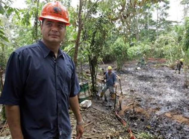 Presidente Correa: ve la contaminación pero no es de PetroEcuador?