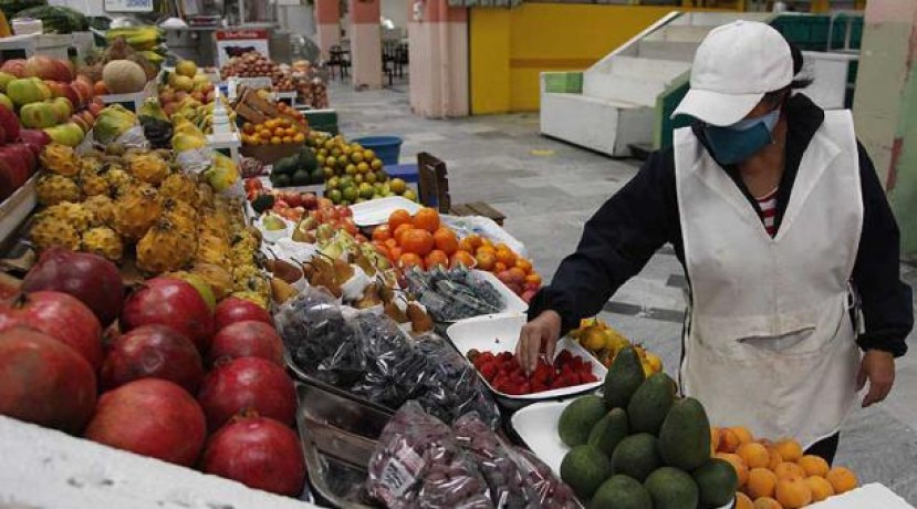 La venta de productos de primera necesidad creció. Foto: Galo Paguay / EL COMERCIO