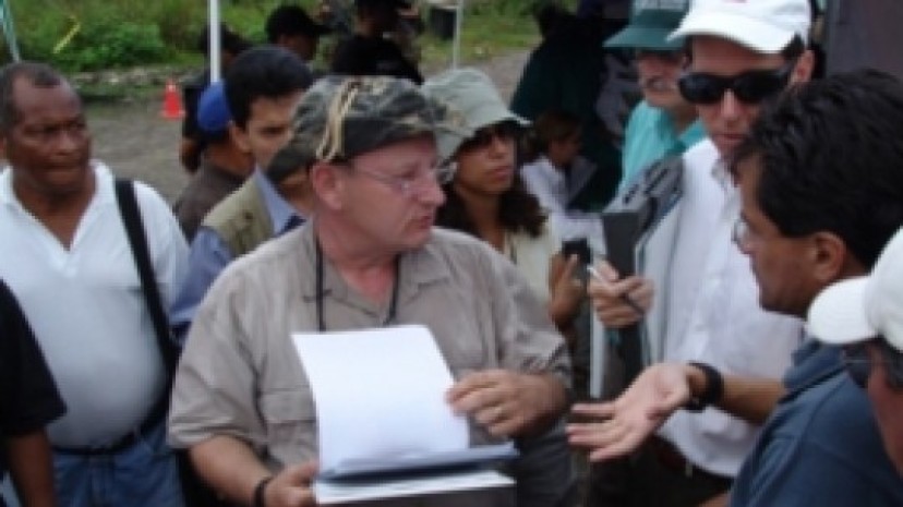 Charles Calmbacher (centro), perito de los demandantes, durante la inspección judicial al pozo Sacha