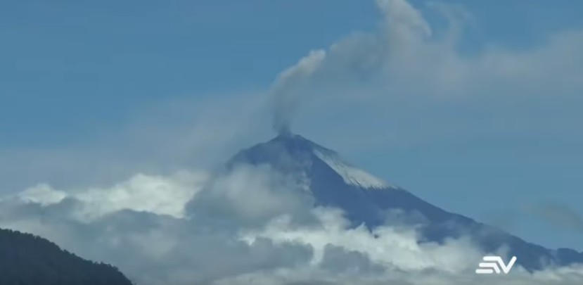 Ceniza del volcán Sangay - Foto: Ecuavisa