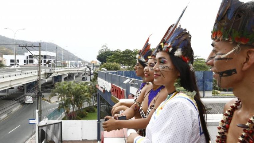 Un grupo folclórico amazónico mostró algunas de las costumbres ancestrales de la Amazonía - Foto: Expreso