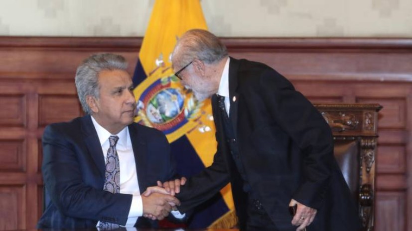 Tiempos. El presidente Lenín Moreno anunció ayer junto al del Consejo de Participación, Julio César Trujillo, los nuevos planes de fiscalización. Foto: Expreso)