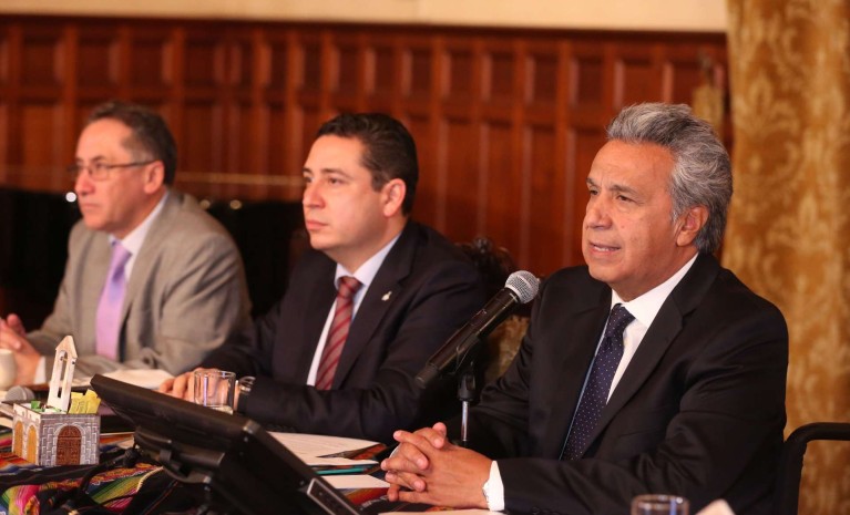  Lenín Moreno y sus ministros de Estado analizaron la consulta popular y asuntos legales. Foto: La Hora 
