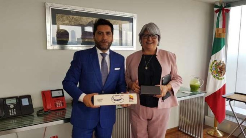 AVANCE. El Ministro ecuatoriano y la Secretaria de Estado mexicana se reunieron para fijar una hoja de ruta. Foto: La Hora