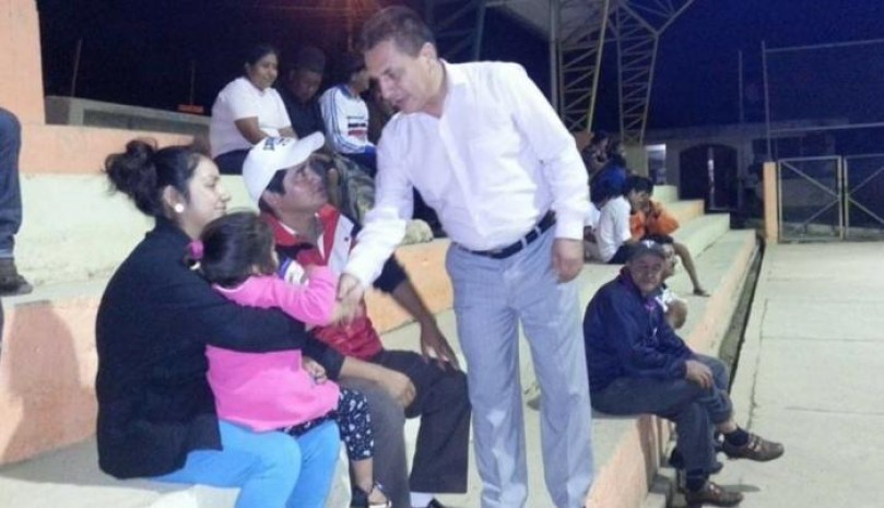  El ahora gobernador de Zamora Chinchipe en un acto político en el año 2013.CORTESÍA