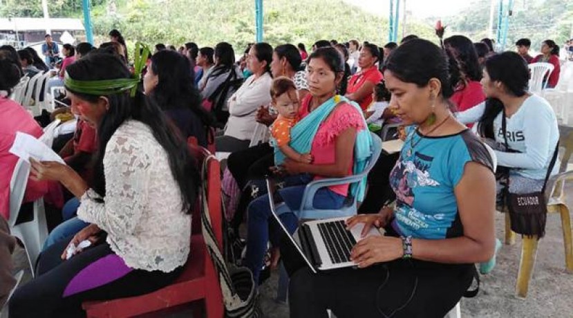 Las representantes de las ocho nacionalidades y 12 organizaciones indígenas de Sucumbíos, Orellana, Napo, Pastaza y Morona Santiago participaron en la asamblea. Fotos: El Comercio