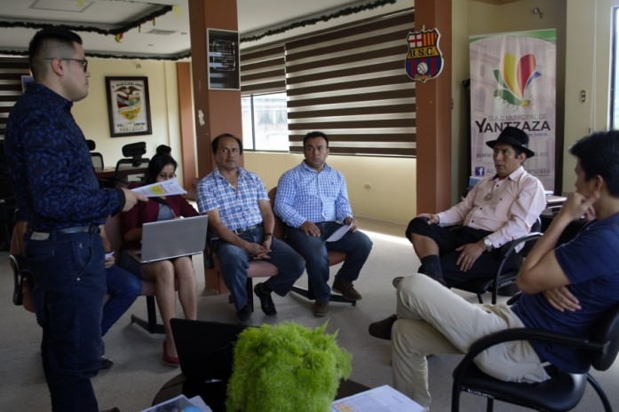 Autoridades en la reunión de trabajo para consolidar el plan. Foto: Crónica Autoridades en la reunión de trabajo para consolidar el plan. Foto: Crónica