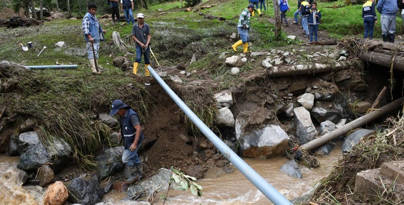 La turbiedad del agua del río Cutilcay en Paute hizo imposible el tratamiento del agua y se suspendió el suministro hasta el mediodía de ayer. Foto: El Tiempo
