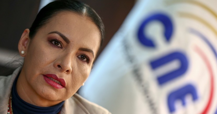 La mayor parte de las agresiones tiene lugar en las redes sociales, y el 58 % de los agresores son actores políticos, adversarios, compañeros de partido, personal de campaña.. Foto: EFE