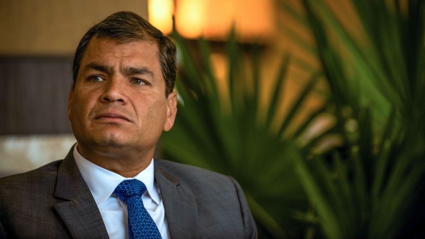 El Presidente de Ecuador, Rafael Correa, dirigiéndose a los medios de comunicación en el encuentro de la Comunidad de Estados Latinoamericanos y Caribeños (CELAC), celebrado el 27 de enero de 2016 en Pomasqui. Ecuador está controlado por el gobierno socialista radical de Correa. REUTERS/Guillermo Granja