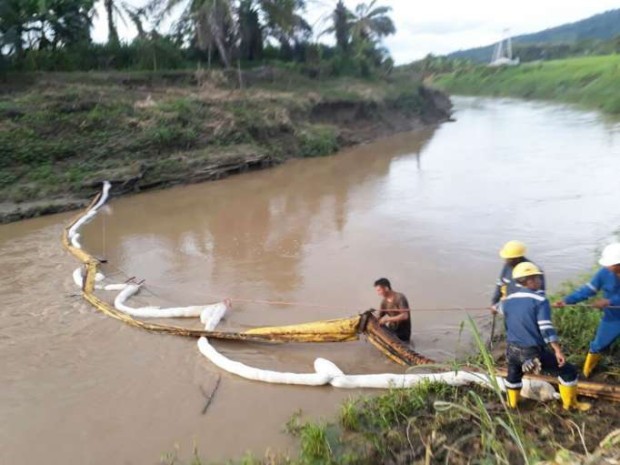 Desde el lugar de la rotura del poliducto hasta el río son varios kilómetros. Todo ese trayecto recorrió el diésel. Foto: La Hora Desde el lugar de la rotura del poliducto hasta el río son varios kilómetros. Todo ese trayecto recorrió el diésel. Foto: La Hora