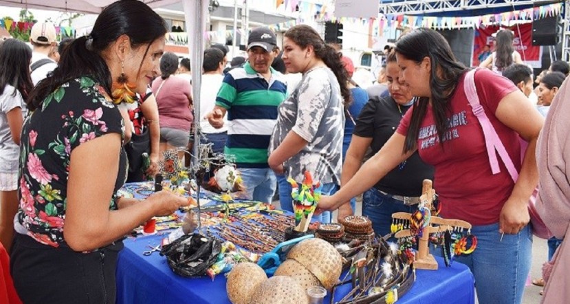 En Sucúa se desarrolló la Feria del Encuentro / Foto: cortesía MIES En Sucúa se desarrolló la Feria del Encuentro / Foto: cortesía MIES