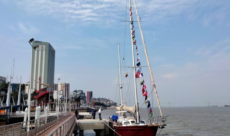 El velero que emula la Vuelta al Mundo de Magallanes-Elcano llegó a Guayaquil / Foto: EFE El velero que emula la Vuelta al Mundo de Magallanes-Elcano llegó a Guayaquil / Foto: EFE